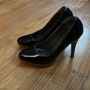 Jazzberry pumps size 6